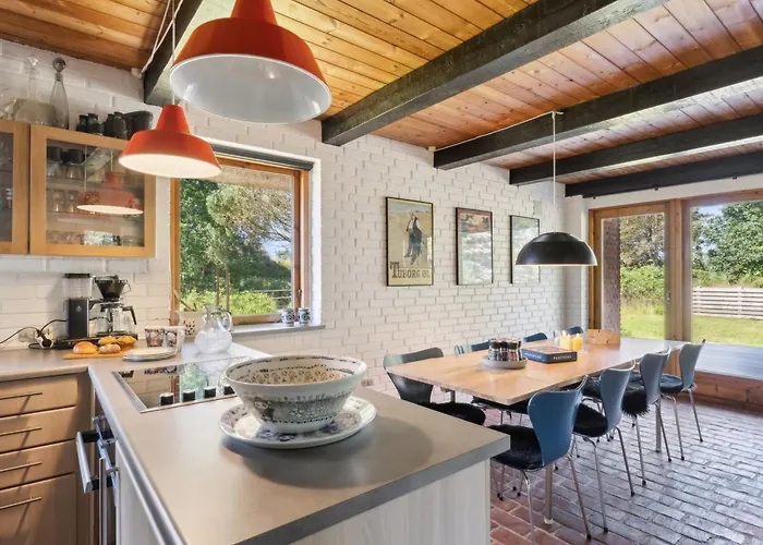 Vakantiehuis Jorinde - 2-8km From The Sea By Interhome *